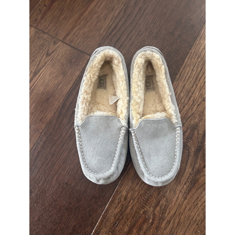 UGG Ansley Light Grey Suede Moccasin Slippers Loafers Women 8